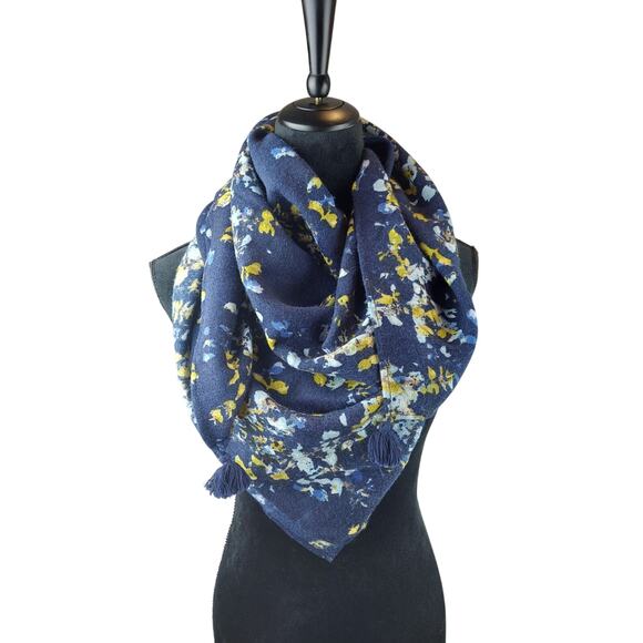 J Jill Women's Blue Floal Soft Comfy Square Scarf 40x40 - Picture 4 of 6